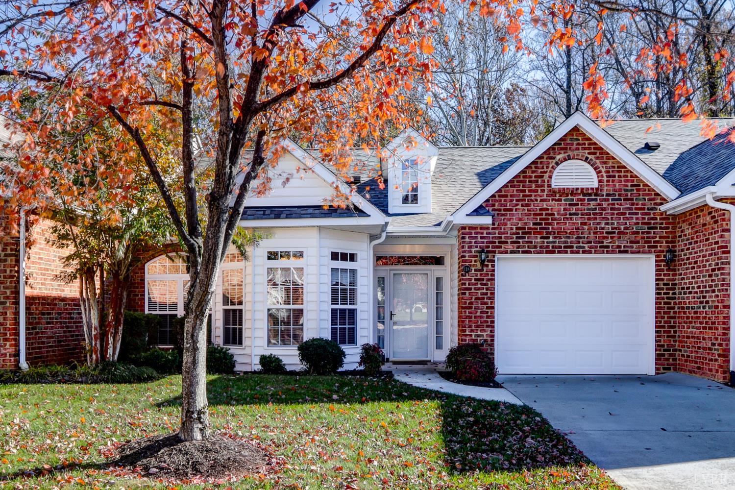 118 Riverbirch Trce