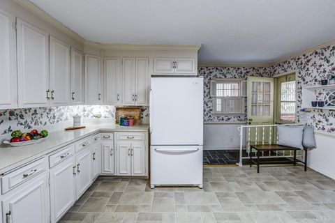 Tiny photo for 3104 Cranehill Drive, Lynchburg, VA 24503 (MLS # 362303)