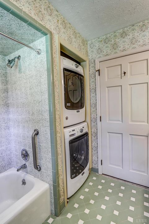 Tiny photo for 3104 Cranehill Drive, Lynchburg, VA 24503 (MLS # 362303)