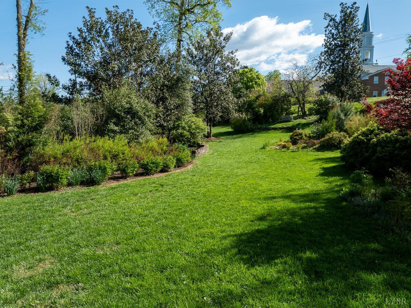 3830 Peakland Pl, Lynchburg, Virginia image 6