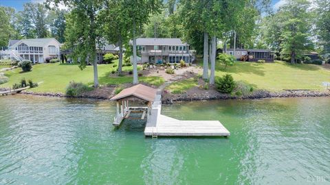 Tiny photo for 292 Cove Road, Penhook, VA 24137 (MLS # 362999)