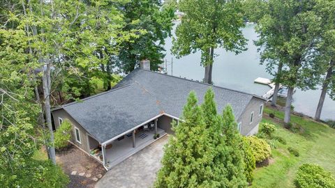 Tiny photo for 292 Cove Road, Penhook, VA 24137 (MLS # 362999)