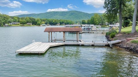 Tiny photo for 292 Cove Road, Penhook, VA 24137 (MLS # 362999)