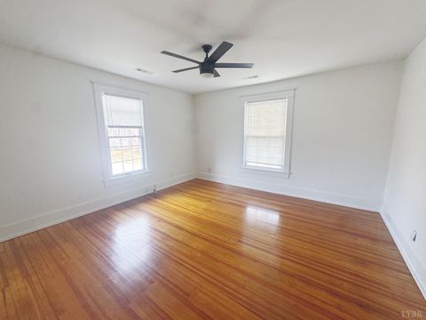 Tiny photo for 301 Yeardley Avenue, Lynchburg, VA 24501 (MLS # 365029)