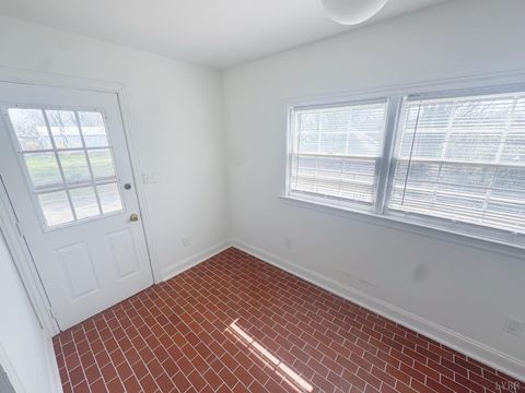 Tiny photo for 301 Yeardley Avenue, Lynchburg, VA 24501 (MLS # 365029)