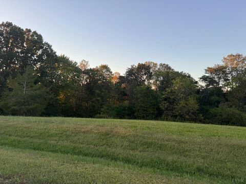 Tiny photo for 14 Nyle Ridge Road, Wirtz, VA 24184 (MLS # 362414)