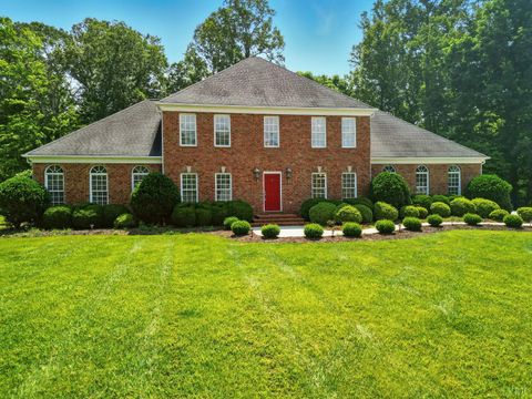Photo of 103 Waterton Drive, Lynchburg, VA 24503 (MLS # 365373)