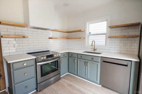 Tiny photo for 86 Polk Street, Lynchburg, VA 24504 (MLS # 365544)