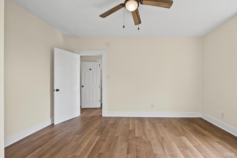 Tiny photo for 859 Belmont Street, Lynchburg, VA 24504 (MLS # 362395)