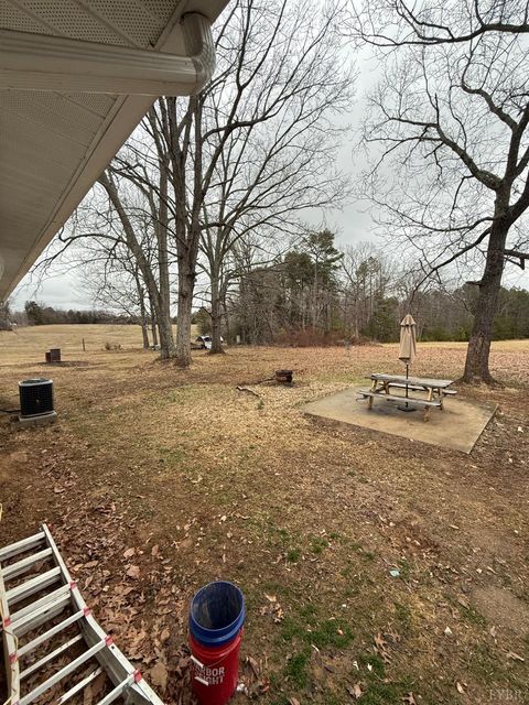 Tiny photo for 6218 Old Evergreen Road, Appomattox, VA 24522 (MLS # 364717)