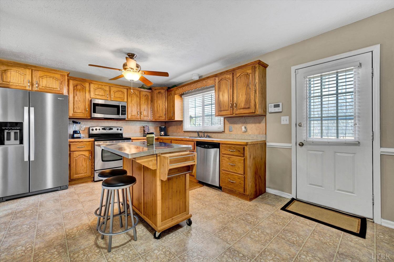 505 Sweeney Circle, Forest, Virginia image 8