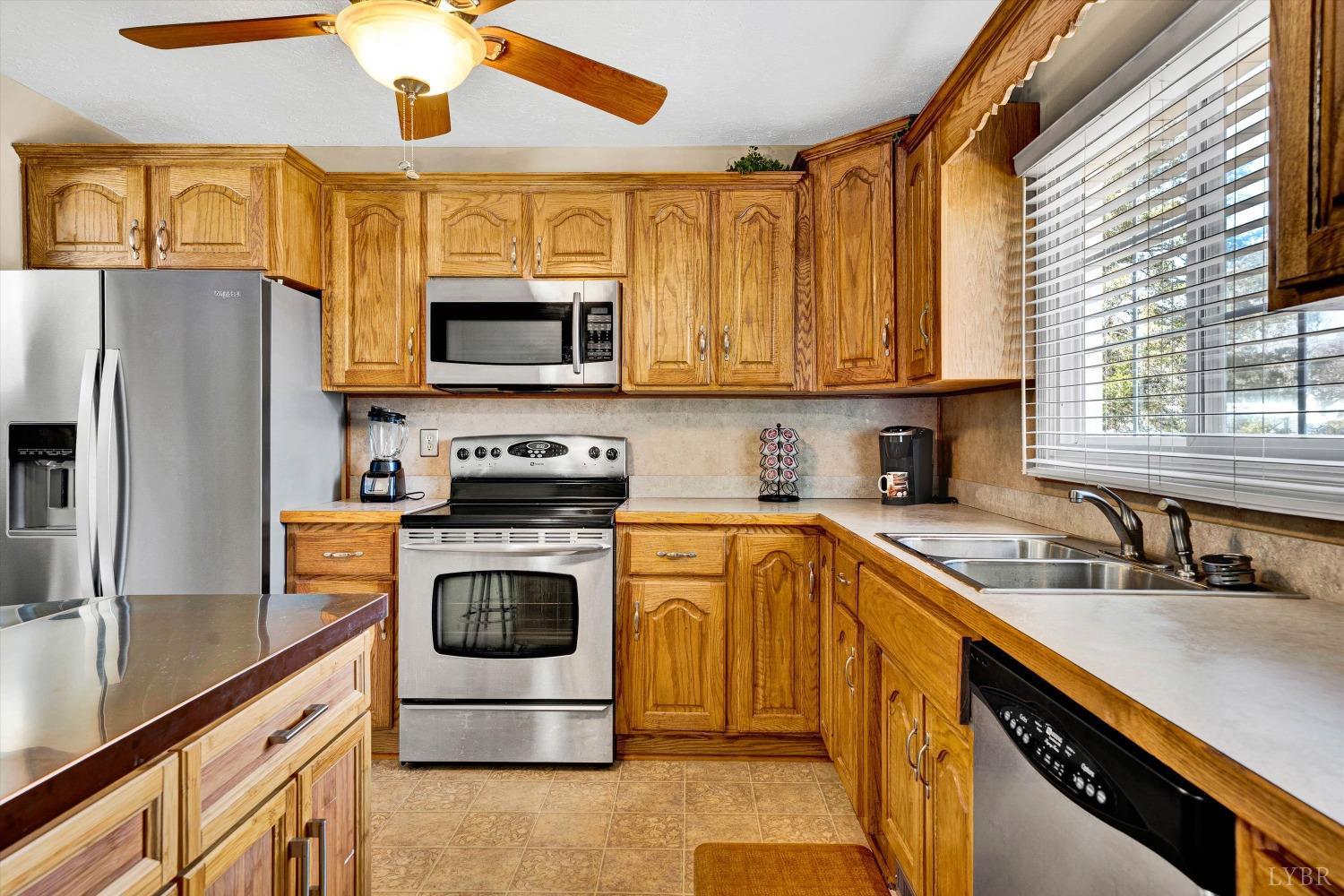 505 Sweeney Circle, Forest, Virginia image 7