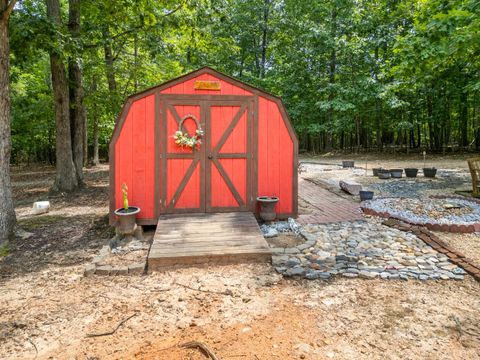 Tiny photo for 1239 Hummingbird Lane, Bedford, VA 24523 (MLS # 362180)