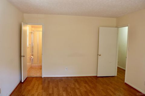Tiny photo for 121 Gatlin St, Lynchburg, VA 24502 (MLS # 364621)