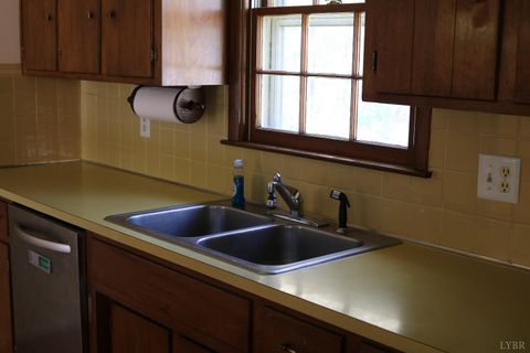 Tiny photo for 121 Gatlin St, Lynchburg, VA 24502 (MLS # 364621)