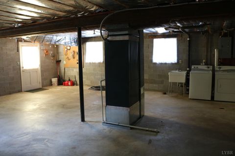 Tiny photo for 121 Gatlin St, Lynchburg, VA 24502 (MLS # 364621)