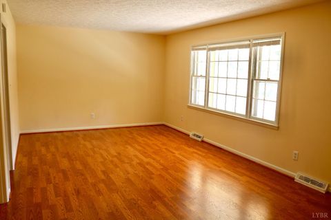 Tiny photo for 121 Gatlin St, Lynchburg, VA 24502 (MLS # 364621)