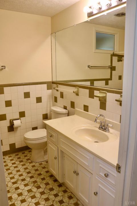 Tiny photo for 121 Gatlin St, Lynchburg, VA 24502 (MLS # 364621)