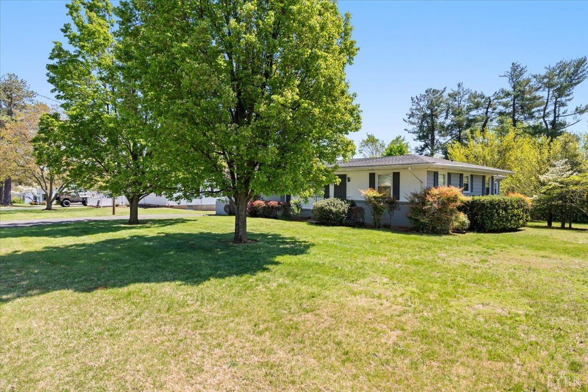 711 Leftwich Street, Gretna, Virginia image 3