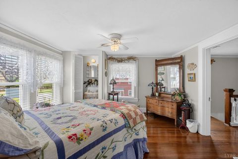 Tiny photo for 412 N Main Street, Gretna, VA 24557 (MLS # 365384)