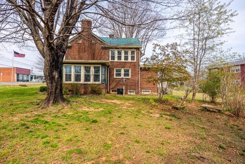 Tiny photo for 412 N Main Street, Gretna, VA 24557 (MLS # 365384)