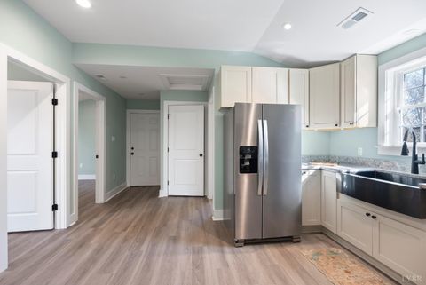 Tiny photo for 2518 Carter Street, Lynchburg, VA 24501 (MLS # 364100)