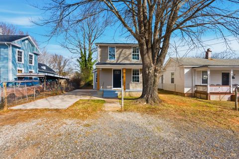 Tiny photo for 2518 Carter Street, Lynchburg, VA 24501 (MLS # 364100)