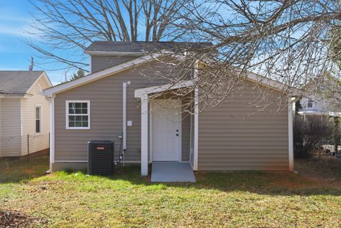 Tiny photo for 2518 Carter Street, Lynchburg, VA 24501 (MLS # 364100)
