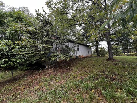 Tiny photo for 6069 Dews Road, Hurt, VA 24563 (MLS # 361605)