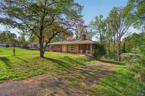Tiny photo for 2134 Woodcrest Drive, Lynchburg, VA 24503 (MLS # 365839)