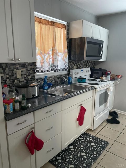 Tiny photo for 511 Blue Ridge Street, Lynchburg, VA 24501 (MLS # 365446)