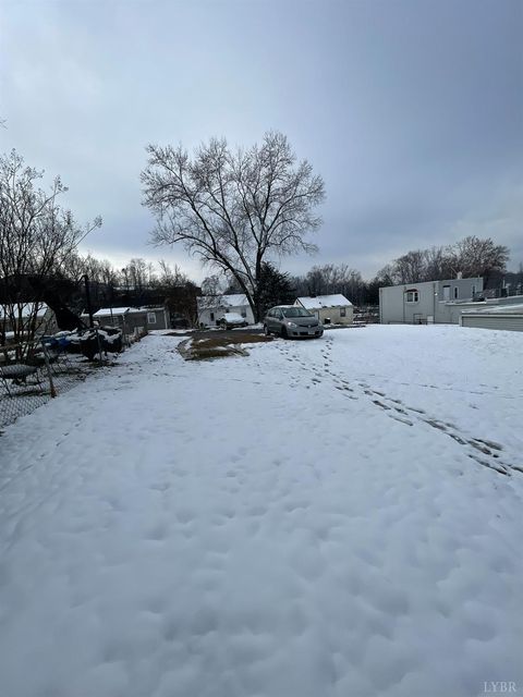 Tiny photo for 511 Blue Ridge Street, Lynchburg, VA 24501 (MLS # 365446)