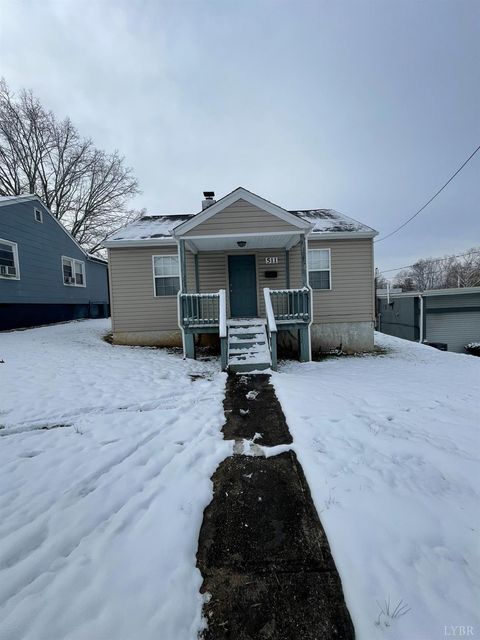 Photo of 511 Blue Ridge Street, Lynchburg, VA 24501 (MLS # 365446)