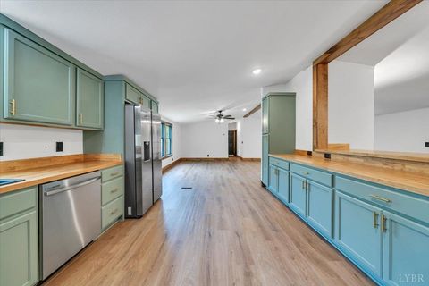 Tiny photo for 2781 Johnson School Road, Thaxton, VA 24174 (MLS # 366001)