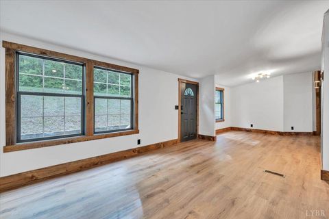 Tiny photo for 2781 Johnson School Road, Thaxton, VA 24174 (MLS # 366001)