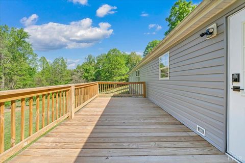 Tiny photo for 2781 Johnson School Road, Thaxton, VA 24174 (MLS # 366001)