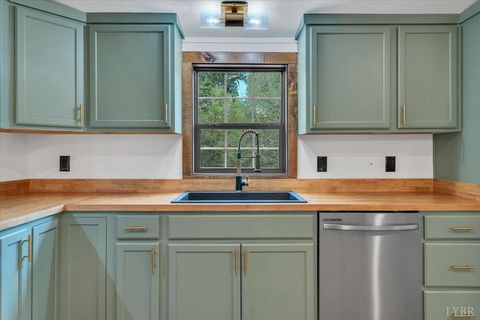 Tiny photo for 2781 Johnson School Road, Thaxton, VA 24174 (MLS # 366001)