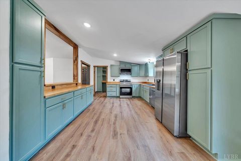 Tiny photo for 2781 Johnson School Road, Thaxton, VA 24174 (MLS # 366001)