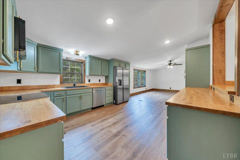 Tiny photo for 2781 Johnson School Road, Thaxton, VA 24174 (MLS # 366001)