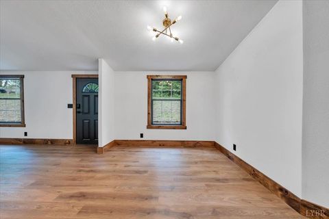 Tiny photo for 2781 Johnson School Road, Thaxton, VA 24174 (MLS # 366001)
