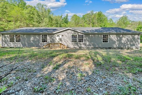 Tiny photo for 2781 Johnson School Road, Thaxton, VA 24174 (MLS # 366001)