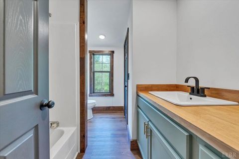 Tiny photo for 2781 Johnson School Road, Thaxton, VA 24174 (MLS # 366001)