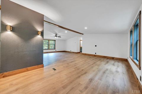 Tiny photo for 2781 Johnson School Road, Thaxton, VA 24174 (MLS # 366001)