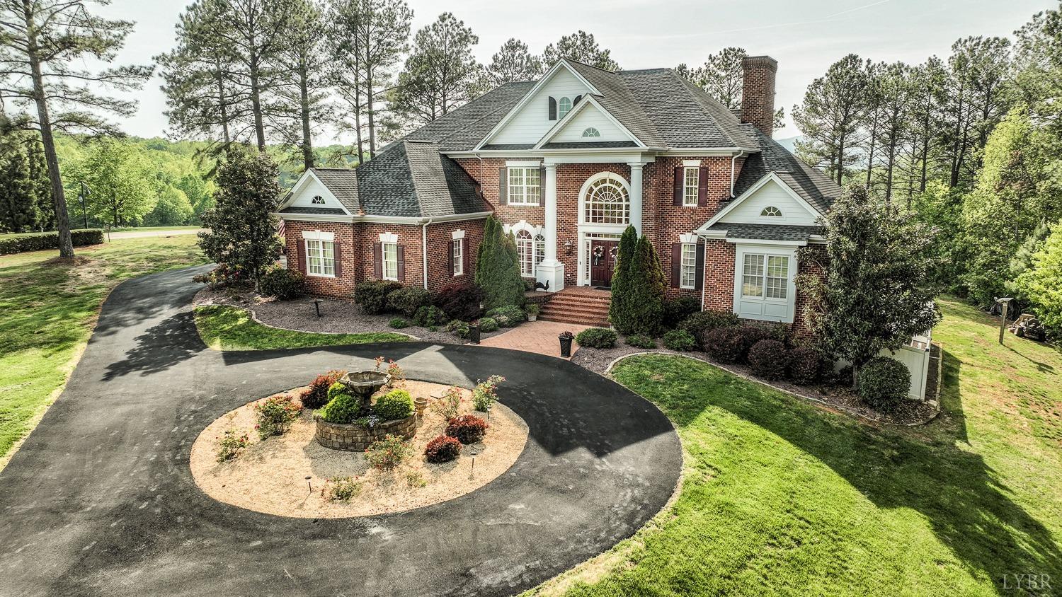 107 Emory Way, Amherst, Virginia image 2