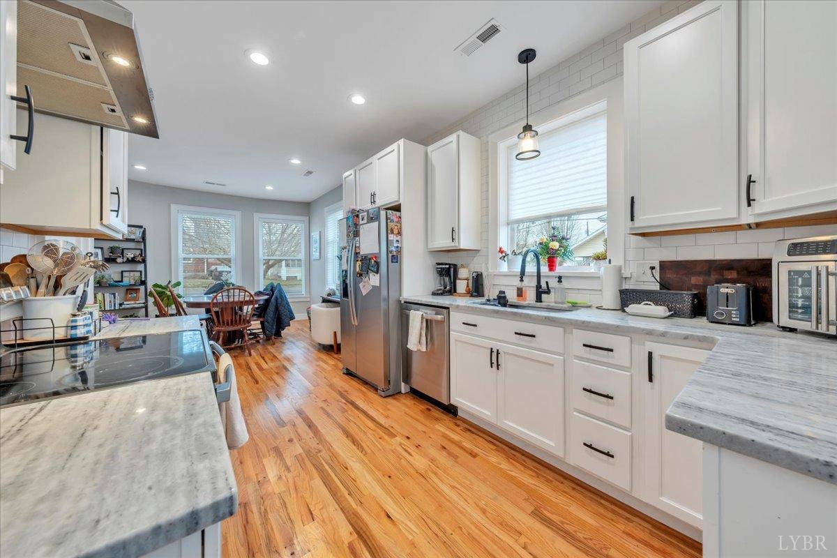 305 N Blair Street, Vinton, Virginia image 9