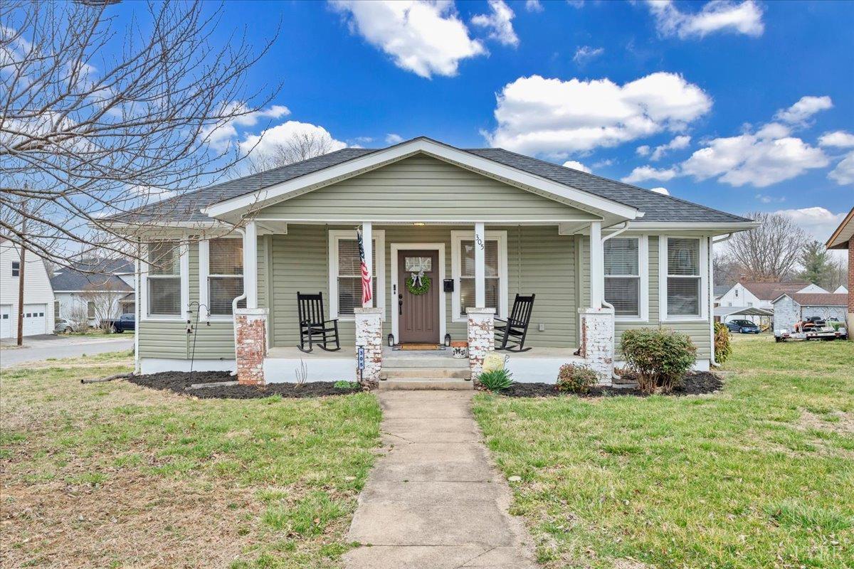 305 N Blair Street, Vinton, Virginia image 2