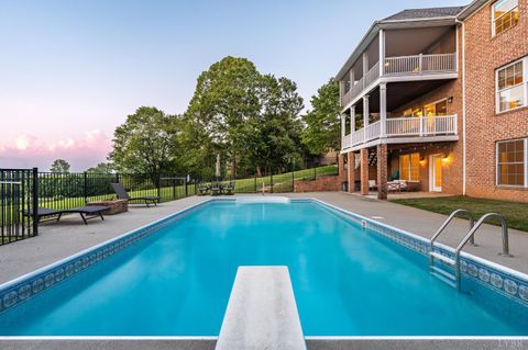 Tiny photo for 1039 Ashburn Drive, Forest, VA 24551 (MLS # 360893)