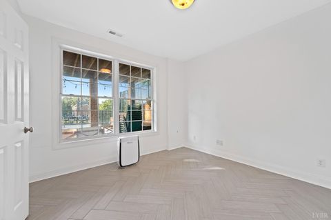 Tiny photo for 1039 Ashburn Drive, Forest, VA 24551 (MLS # 360893)