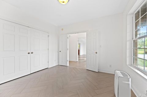 Tiny photo for 1039 Ashburn Drive, Forest, VA 24551 (MLS # 360893)