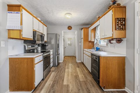 Tiny photo for 134 Robinwood Place, Danville, VA 24540 (MLS # 364438)